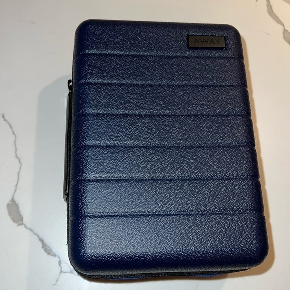 Away Mini Travel Zip Around Case Navy. With Travel Samples New Never Used - Picture 3 of 7